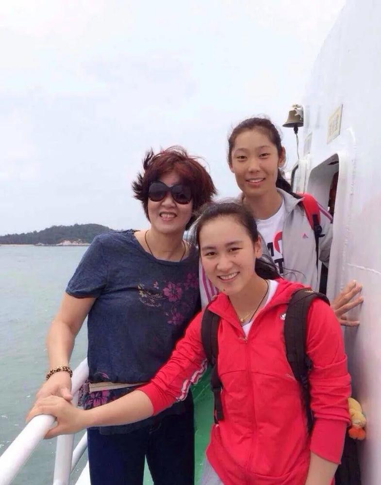 朱婷父亲:用咸菜馒头培养出世界冠军,女儿年入千万他在农村种地
