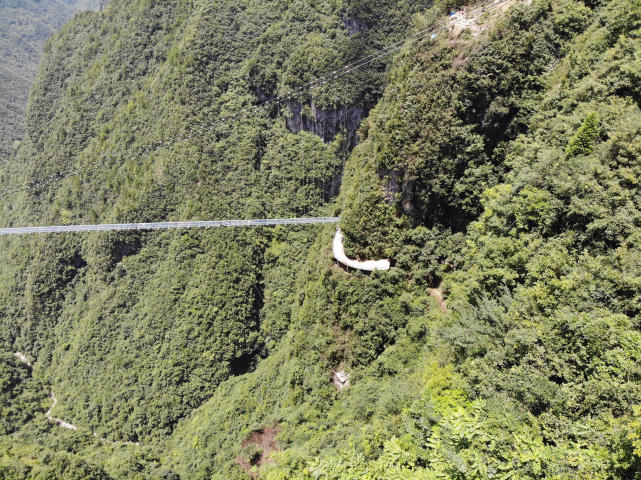 建成后的巴山大峡谷玻璃桥. (来自:看川)