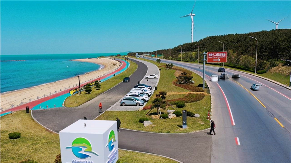 山东威海有条公路,沿途景色绝美,是自驾游爱好者的天堂