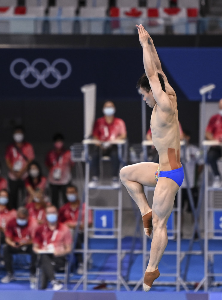 (东京奥运会)跳水——男子三米板半决赛赛况(2)