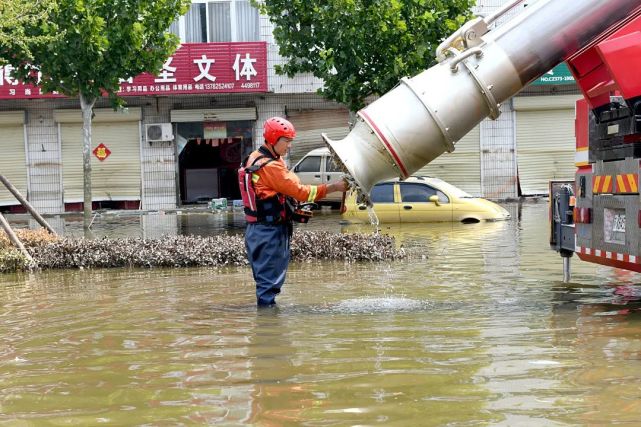 江苏消防圆满完成卫辉城市核心区排涝任务