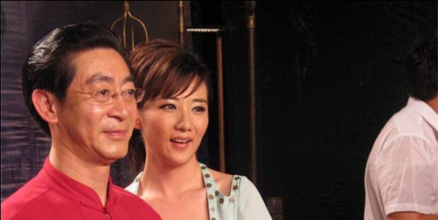 六小龄童女儿章同童二十八岁还单身,看到长相,网友:知道原因了