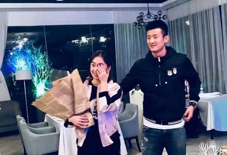 羽坛神雕侠侣谌龙摘银后感激老婆王适娴妻儿是最强后盾