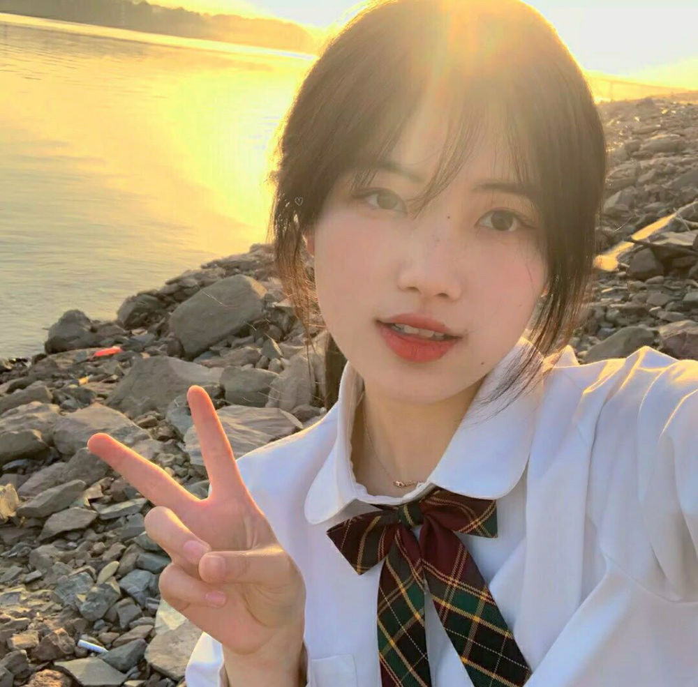 女生头像丨可以借你的冷漠冻一下我的旺旺碎冰冰吗