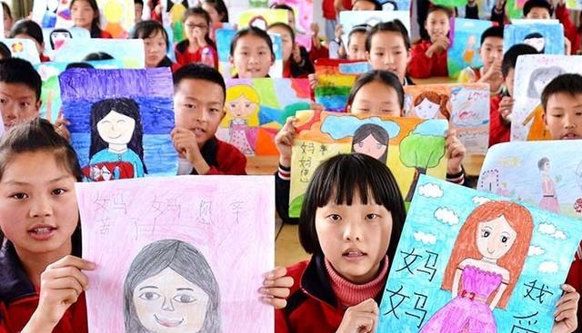 小学生画妈妈睡姿图个个堪称灵魂画手看到第5张我已笑晕
