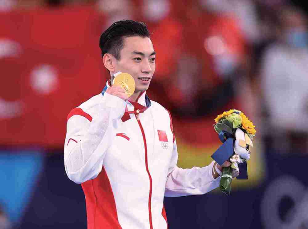 2015年6月,邹敬园在全国青年体操锦标赛中一举获得男子个人全能,鞍马