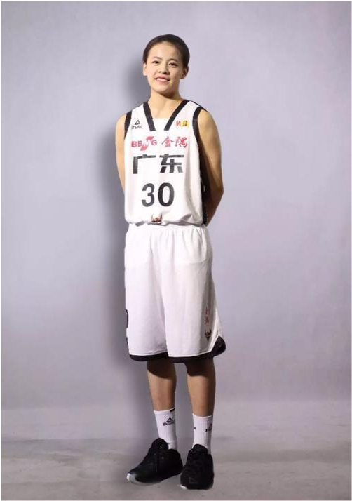 中国女篮杨舒予,又美又飒