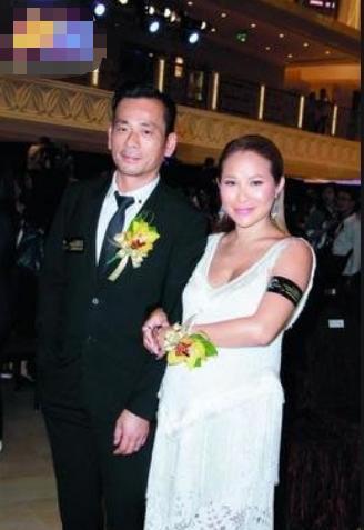洗米华与mandy复合引热议:他知道对不起妻子,并曝出自己很无奈