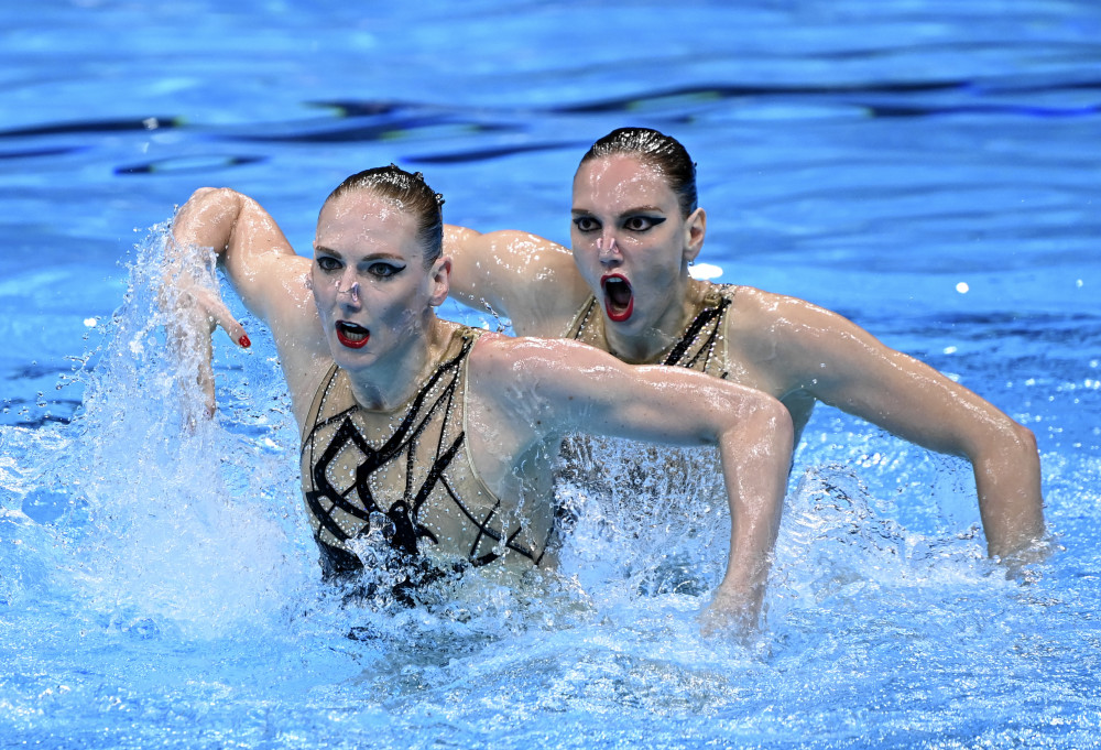 (东京奥运会)花样游泳——俄罗斯运动员获得双人项目冠军