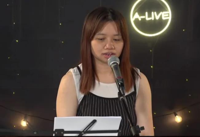 亚姐薛影仪直播唱歌超过8000人观看,网友:香港乐坛要等阿仪拯救!