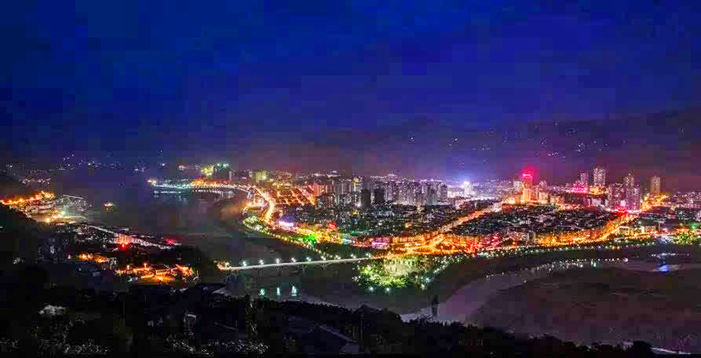 万州常住人口_2.2万人飞万州 万州借助 双晒 契机助推全区旅游获实效