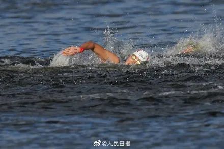 梦境探秘，共游水中捞获大鱼，寓意何在？