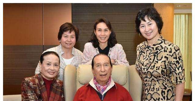 梁安琪向何超琼认输,说明何鸿燊真正接班人,其实是四房的何广燊