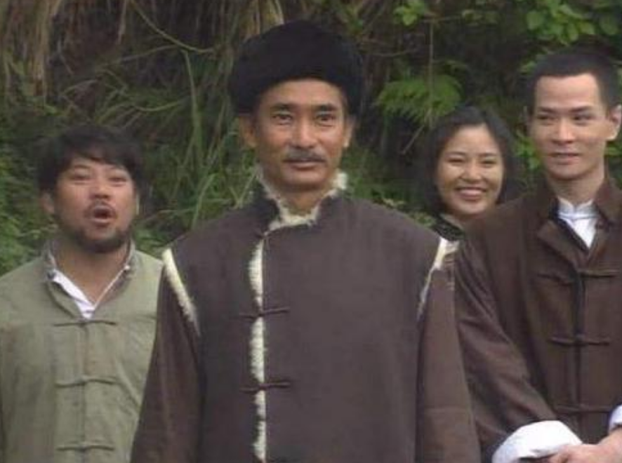 演员高雄:替身出道,被称金牌绿叶,48岁因拍摄一剧爆红