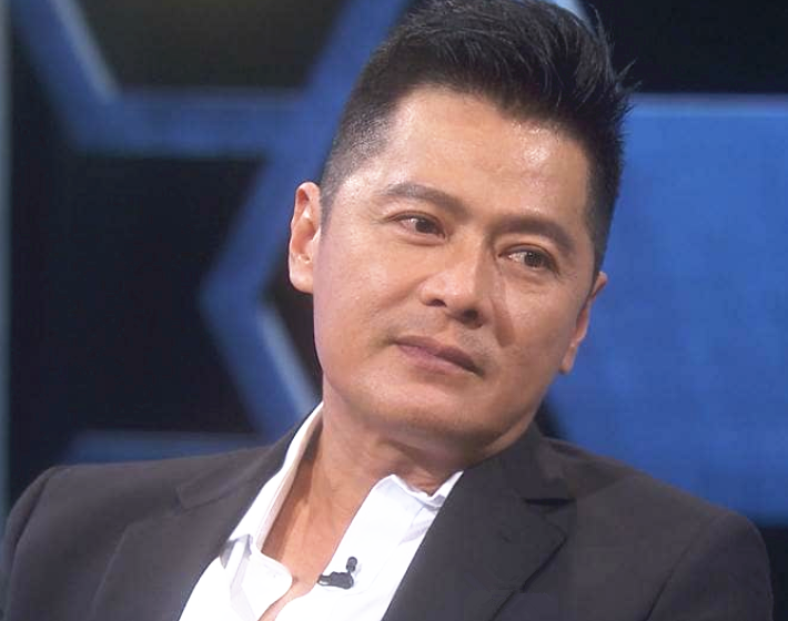 新加坡一哥李南星近况,身材健硕状态好,沉迷做菜将在网上卖饼
