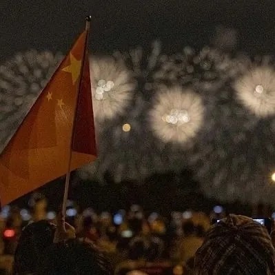 超爱国的微信背景图|愿以吾辈之青春,捍卫这盛世中华!