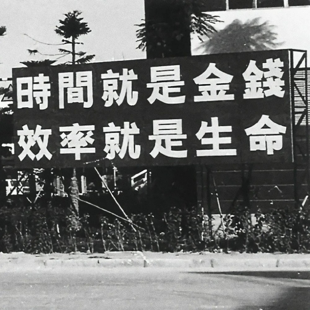 超爱国的微信背景图|愿以吾辈之青春,捍卫这盛世中华!