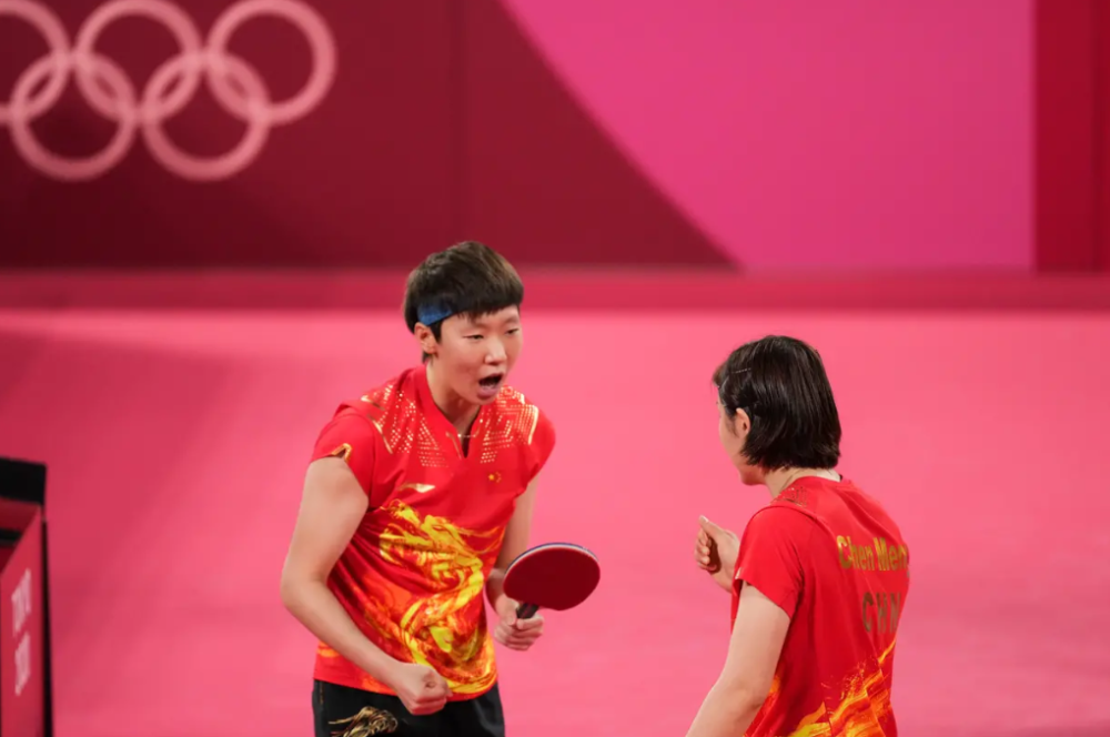 在刚刚结束的东京奥运会乒乓球女团决赛中,中国队3:0战胜日本队,夺得