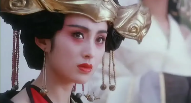 时隔28年,张敏再现经典回眸,引发回忆杀,岁月从不败