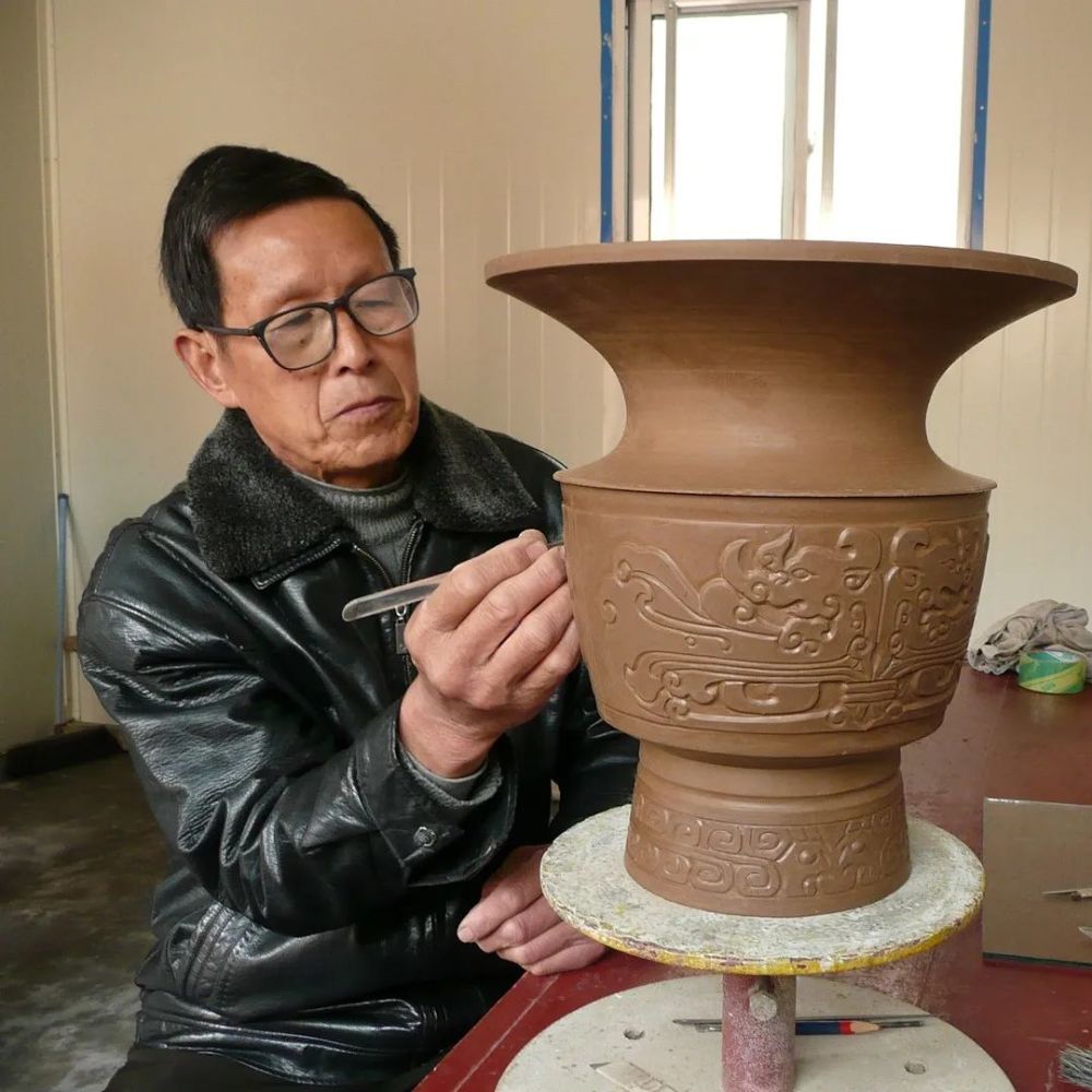 国家级非遗界首彩陶烧制技艺传承人王京胜收徒!