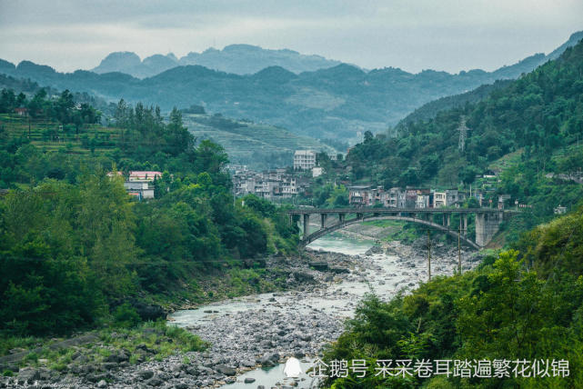 自驾在路上,小众风景:从重庆石柱县到彭水县郁山镇一