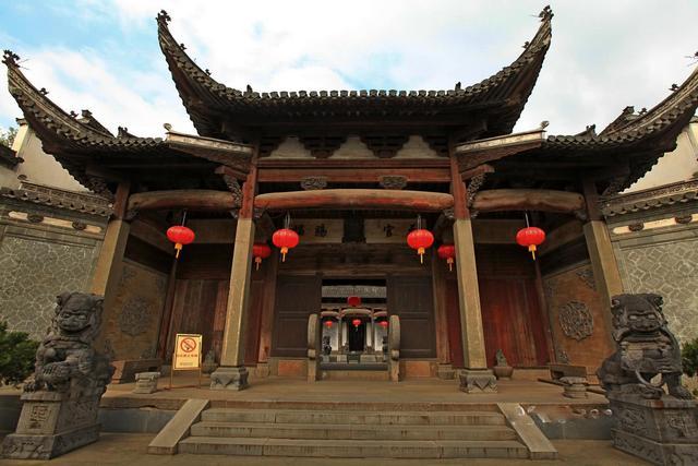 在我国古代社会,大部分人基本上是"靠天吃饭",过着脸朝黄土背朝天的