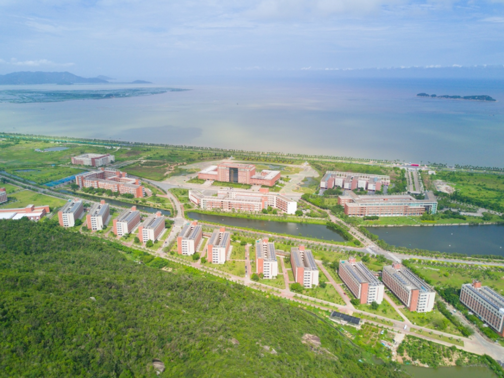 学习生活设施一流的学校度过大学时光 是每个人的梦想 就读珠海科技学