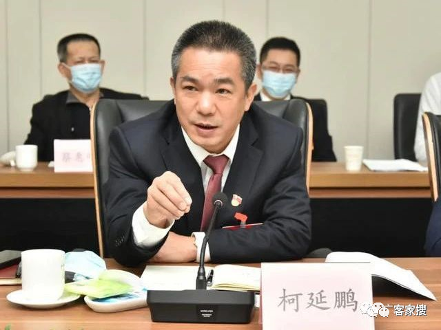 柯延鹏,男,1973年10月出生,广东汕头人,汉族,1994年7月参加工作,1996