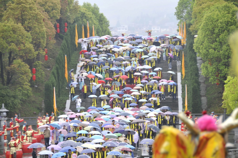 多次参加"炎帝陵祭典",唯独这次我拍下大量图片,感到激动和自豪