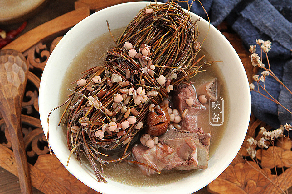 赤小豆薏米鸡骨草汤