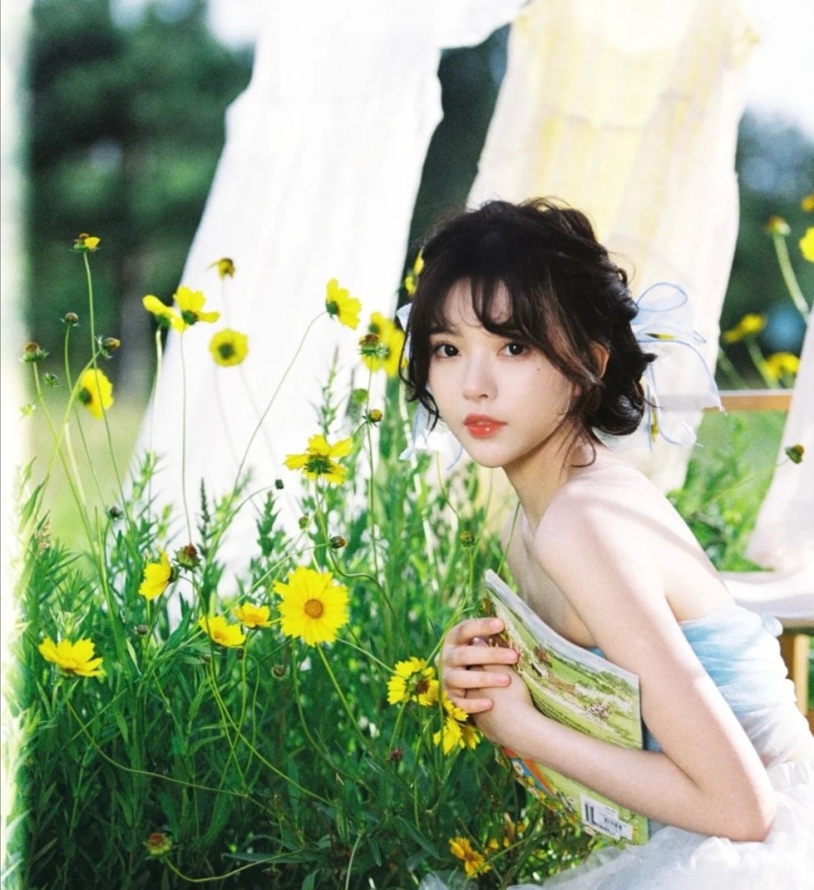 彭十六壁纸:美女彭十六