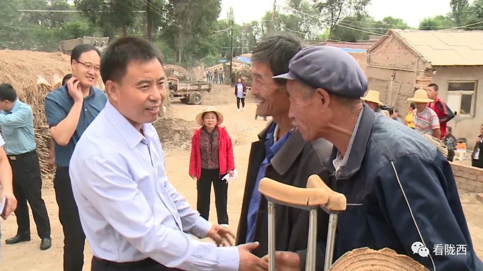 祁雪峰到巩昌镇福星镇调研重点工作