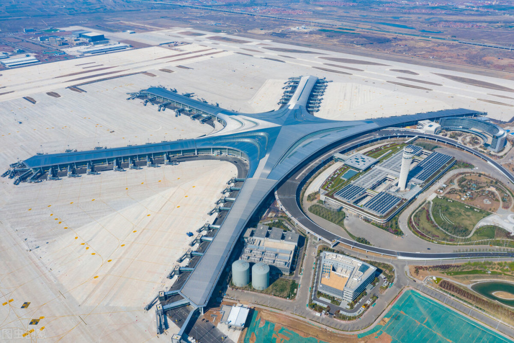 青岛胶东机场通航在即中国原创设计的首个五指廊航站楼诞生记