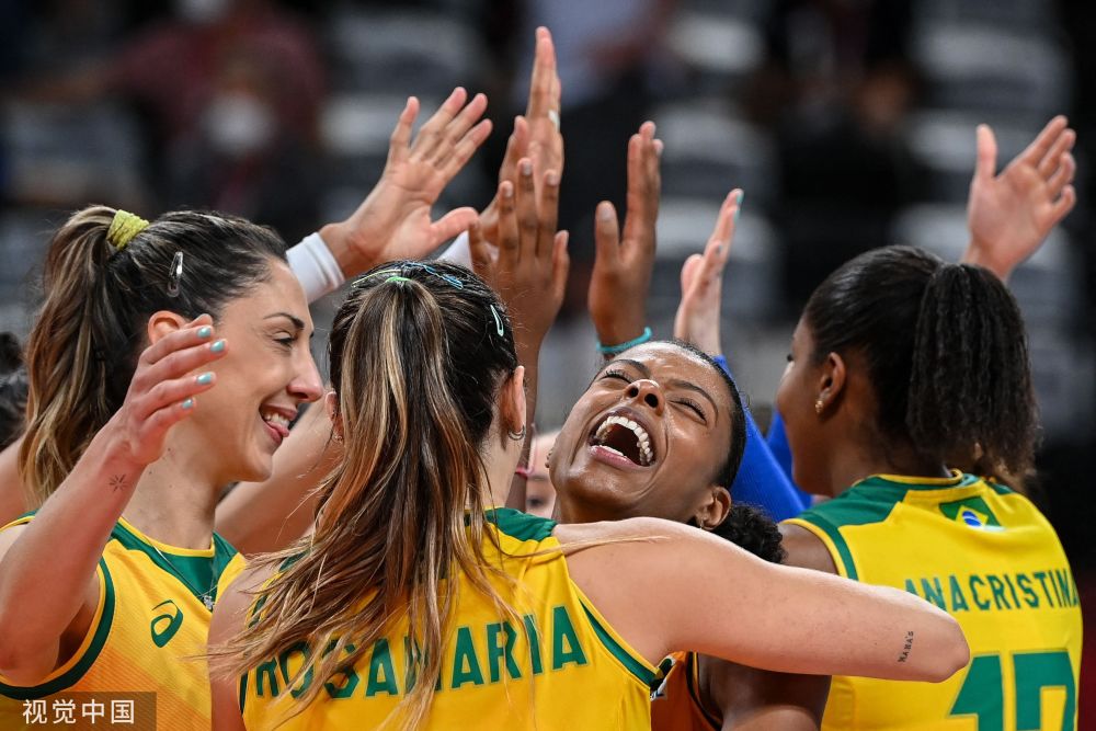 巴西女排3-0轻取韩国,继2008年北京奥运会和2012年伦敦奥运会后第三次