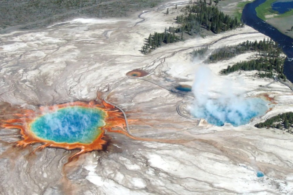 黄石火山单月内地震1000多次!这是要喷了?如果爆发恐影响全美国