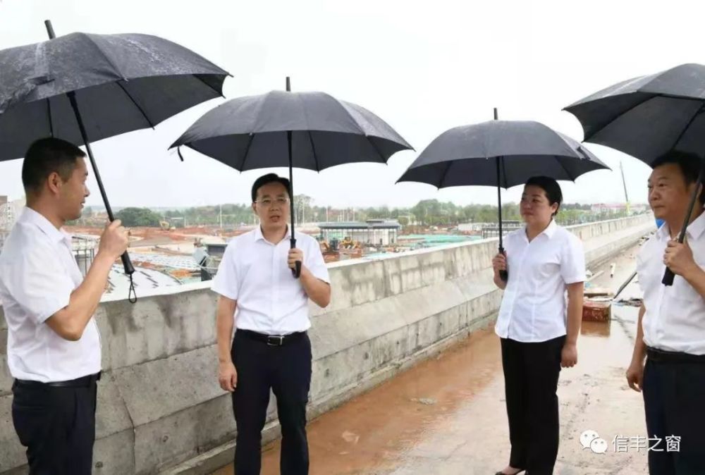 下工地,进车间,入厂房…袁炎 张琳冒雨深入一线开展调研_腾讯新闻