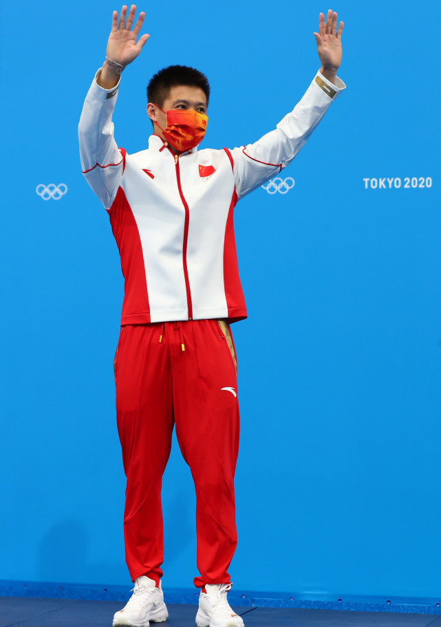 (东京奥运会)跳水——男子10米跳台决赛:中国选手包揽