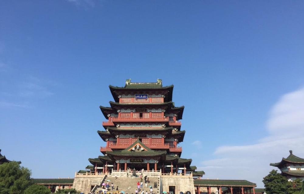 中国古代四大名楼之一,世称"西江第一楼"