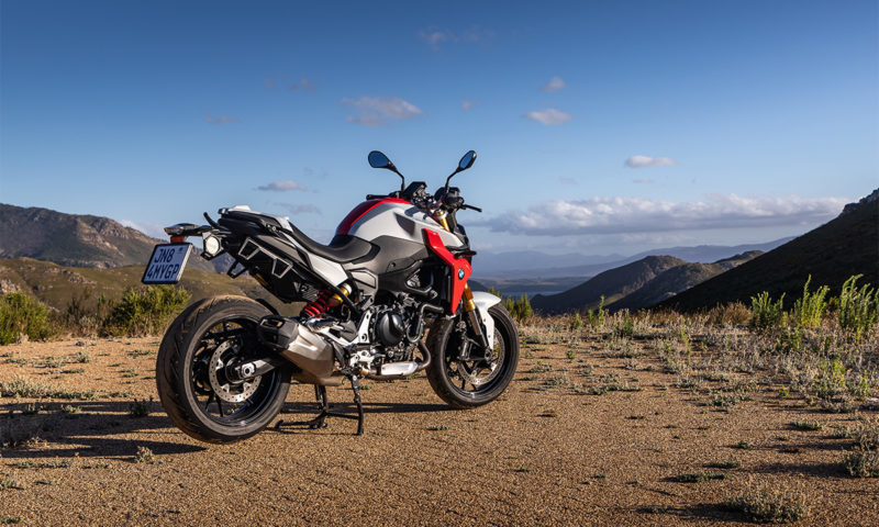 全新宝马bmw f 900 r摩托车:可以实现无离合器换档