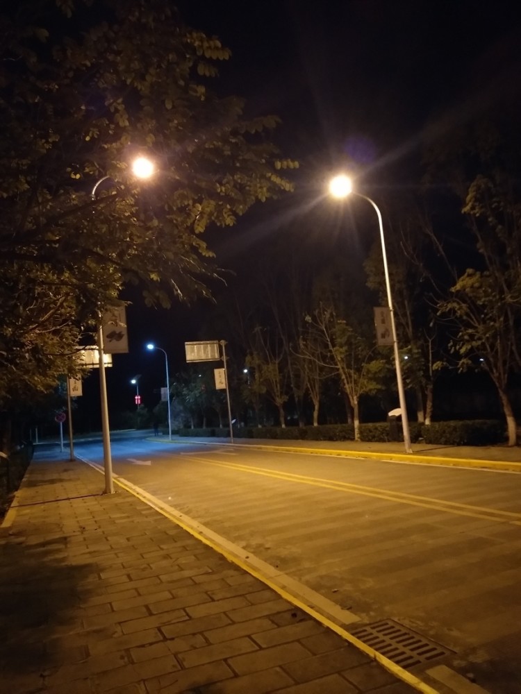 当一个人深夜独自走在路上,会是什么感觉