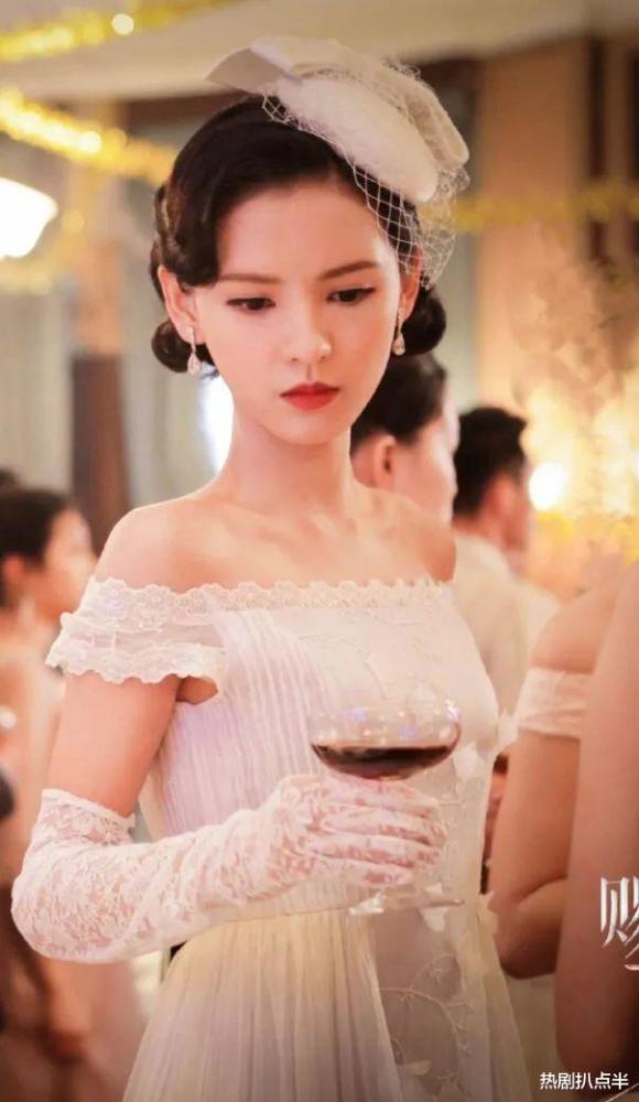 美到极致的民国大小姐,景甜宋轶张予曦上榜,她是永远的红玫瑰