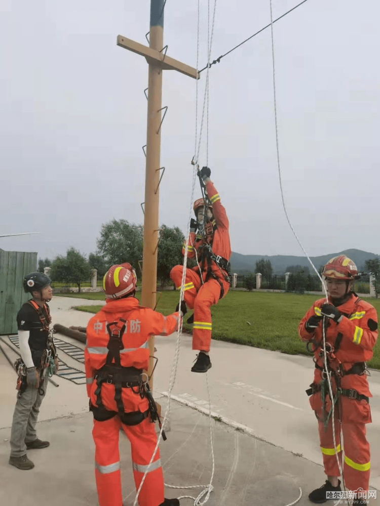 "天降奇兵"是这样练成的|消防部门绳索救援技术培训班开练