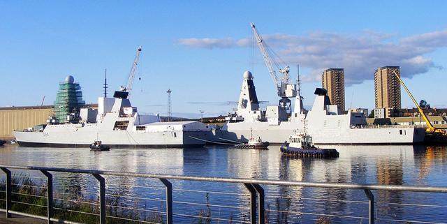 英国皇家海军45型驱逐舰d34"钻石"号于2007年11月27日在英国克莱德