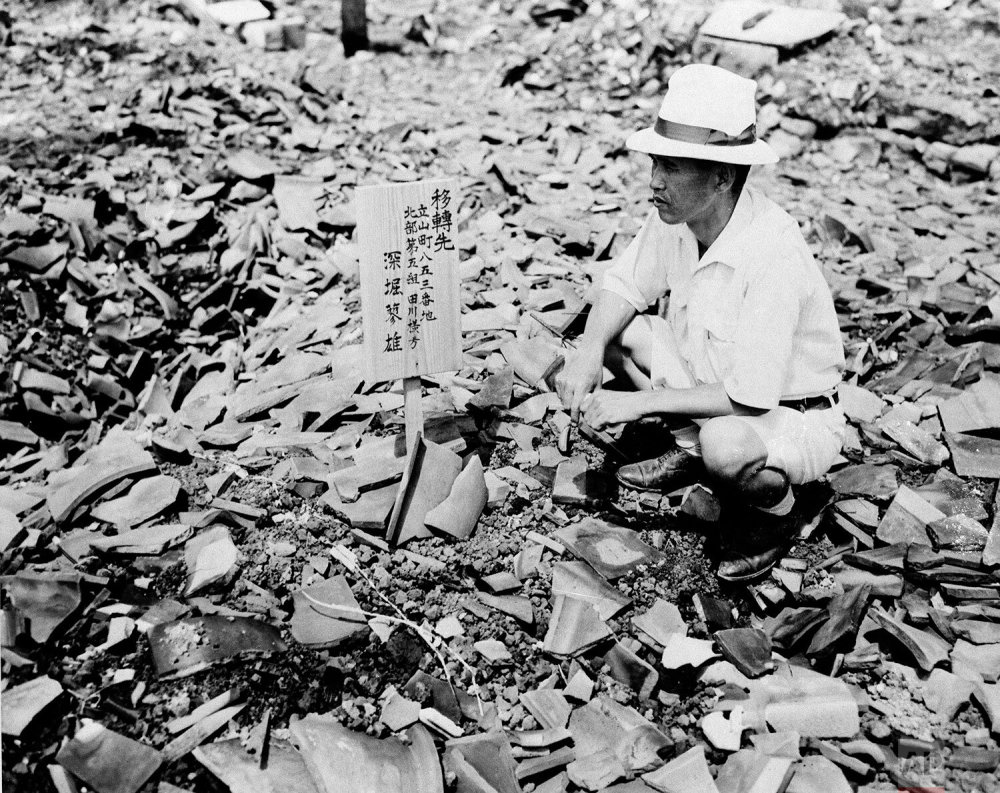 老照片 遭受美国原子弹轰炸后的日本长崎 现场有点惨