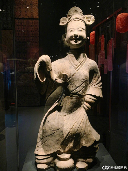 成都的博物馆里的陶俑表情包 展现了独有的文物笑脸