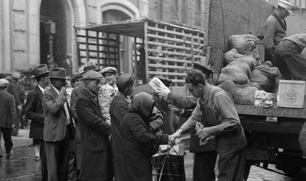 1929年到1933年的大萧条期间银行和老百姓的钱到底去哪儿了