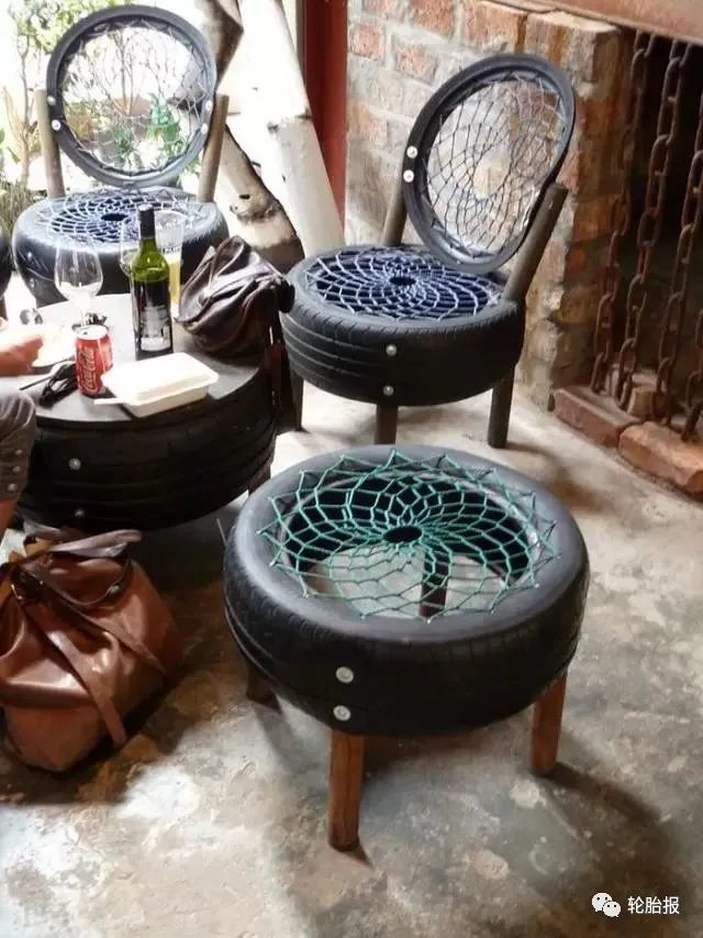沙发椅 用毛毯或者布条把轮胎的周身包起来,让它看起来更温暖.