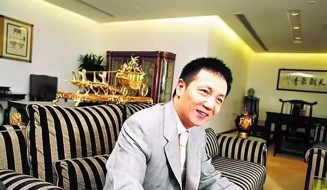 前上海首富周正毅:入狱嫌热给整个监狱装空调,服刑16年稳赚30亿