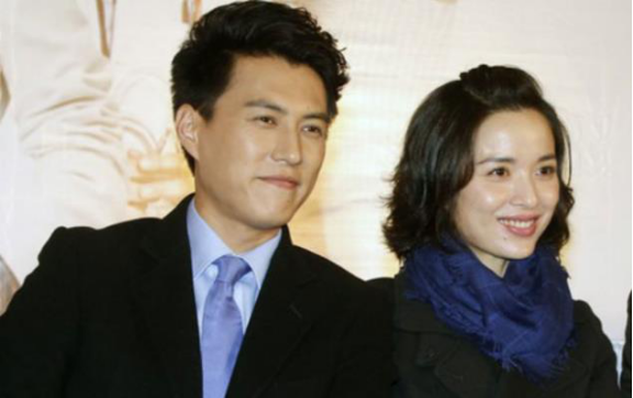 靳东:爱上比他大9岁的江珊后,为什么转身娶了33岁离婚