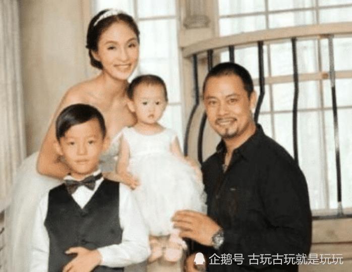 其实不然,晋松的妻子是一位舞蹈演员,名字叫做李汶桐,是圈内公认的好